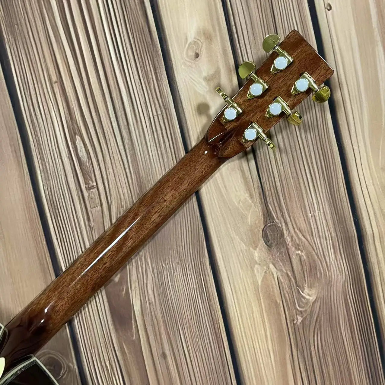 D Series Solid Wood Spruce Top
