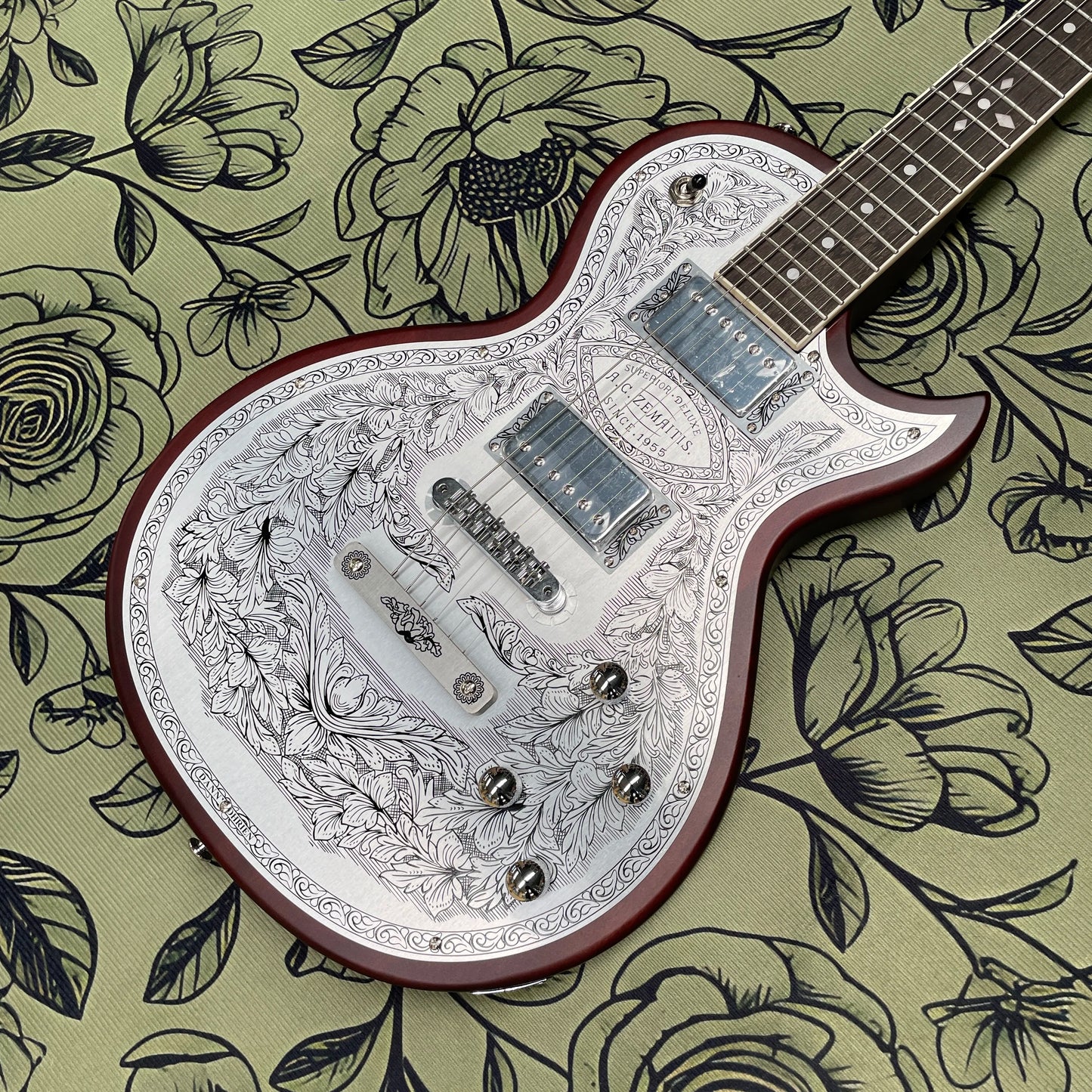 Vintage electric guitar with hand-etched aluminum panel guitars, the ultimate look for rock enthusiasts guitarra