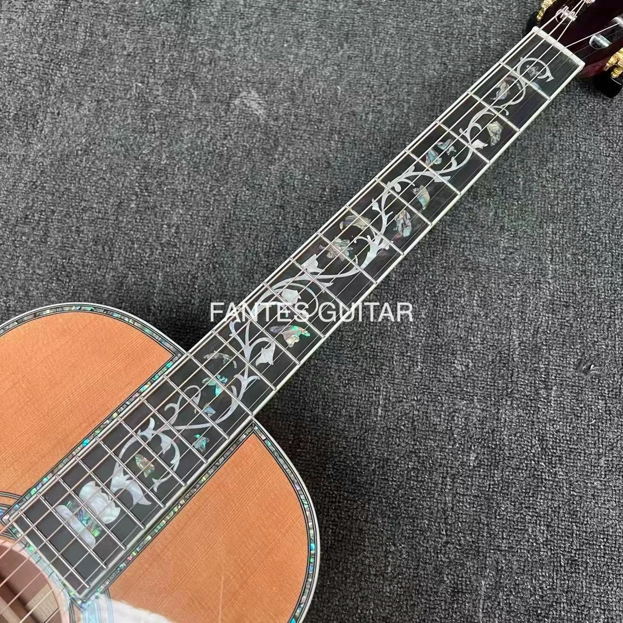 Custom Solid Cedar Wood Back Side OO Parlor Acoustic Guitar