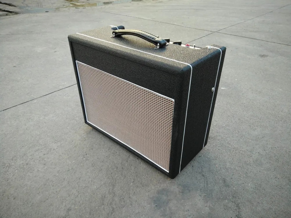 15W Black Tube Electric Guitar Amp - Professional Valve Amplifier for Stage Performance & Home Practice