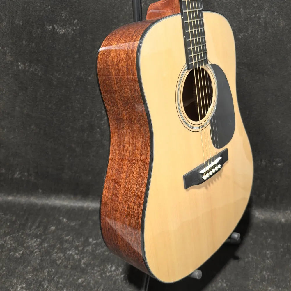 Fast Delivery High Glossy D Model Acoustic Guitar 41 Inch with Golden Tuning Pegs 6-String